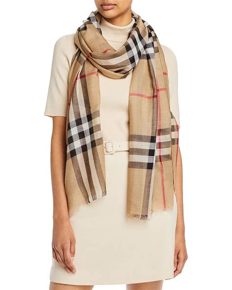 cheap burberry scarf london|burberry giant check print scarf.